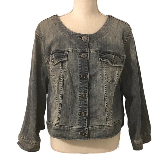TORRID Jean Jacket Women's Size 3XL Blue Denim Round Neckline Pockets - Picture 10 of 10